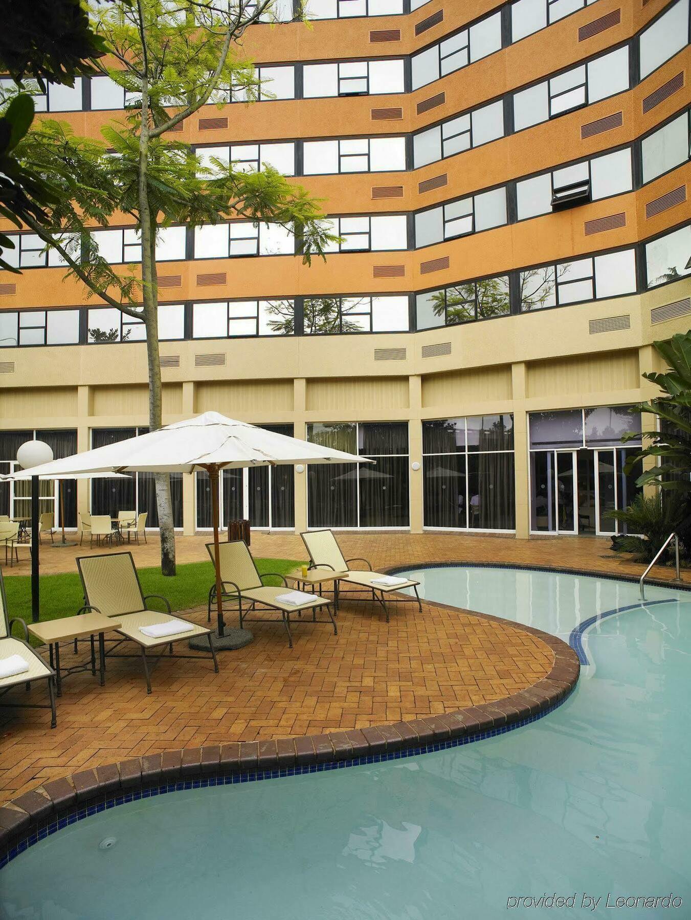 garden court hotel johannesburg